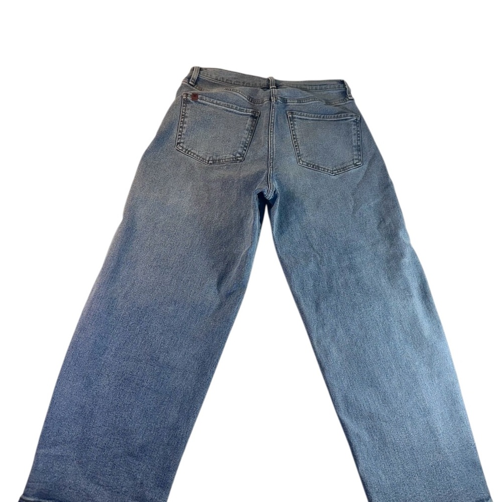 Jessica Simpson Size 2 Barrel Jeans/Curved Fit Medium Wash Denim Excellent Cond - Picture 3 of 9
